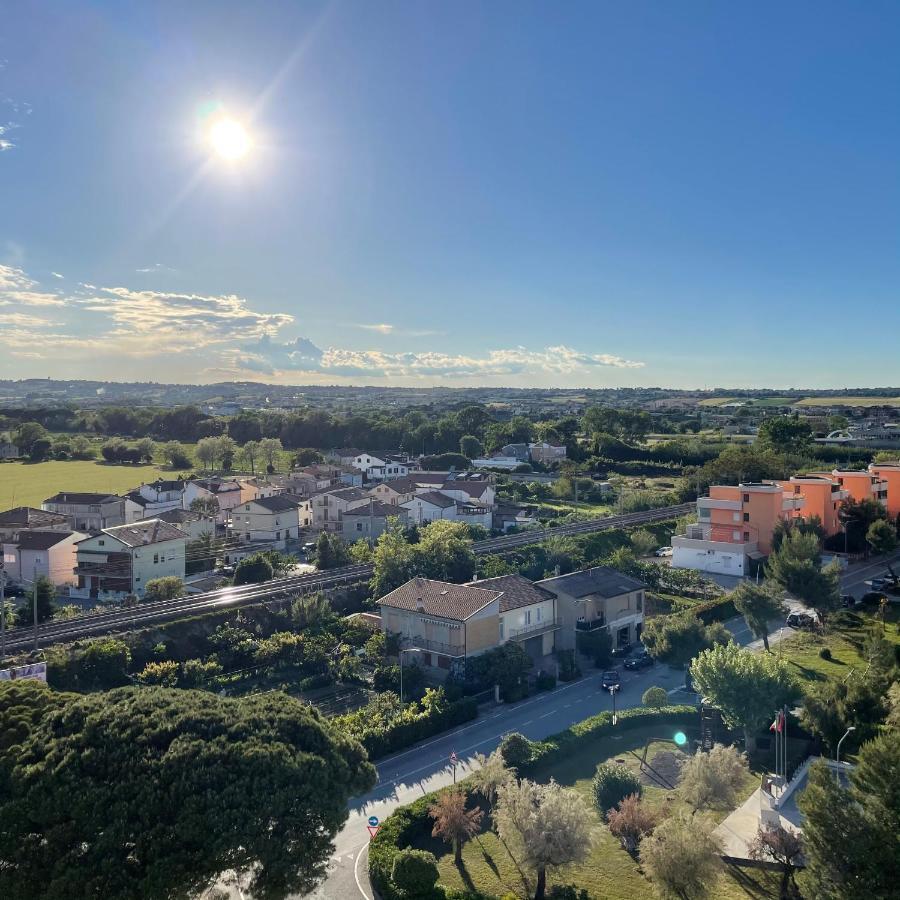 Apartament Oltre L'Orizzonte Fermo Zewnętrze zdjęcie